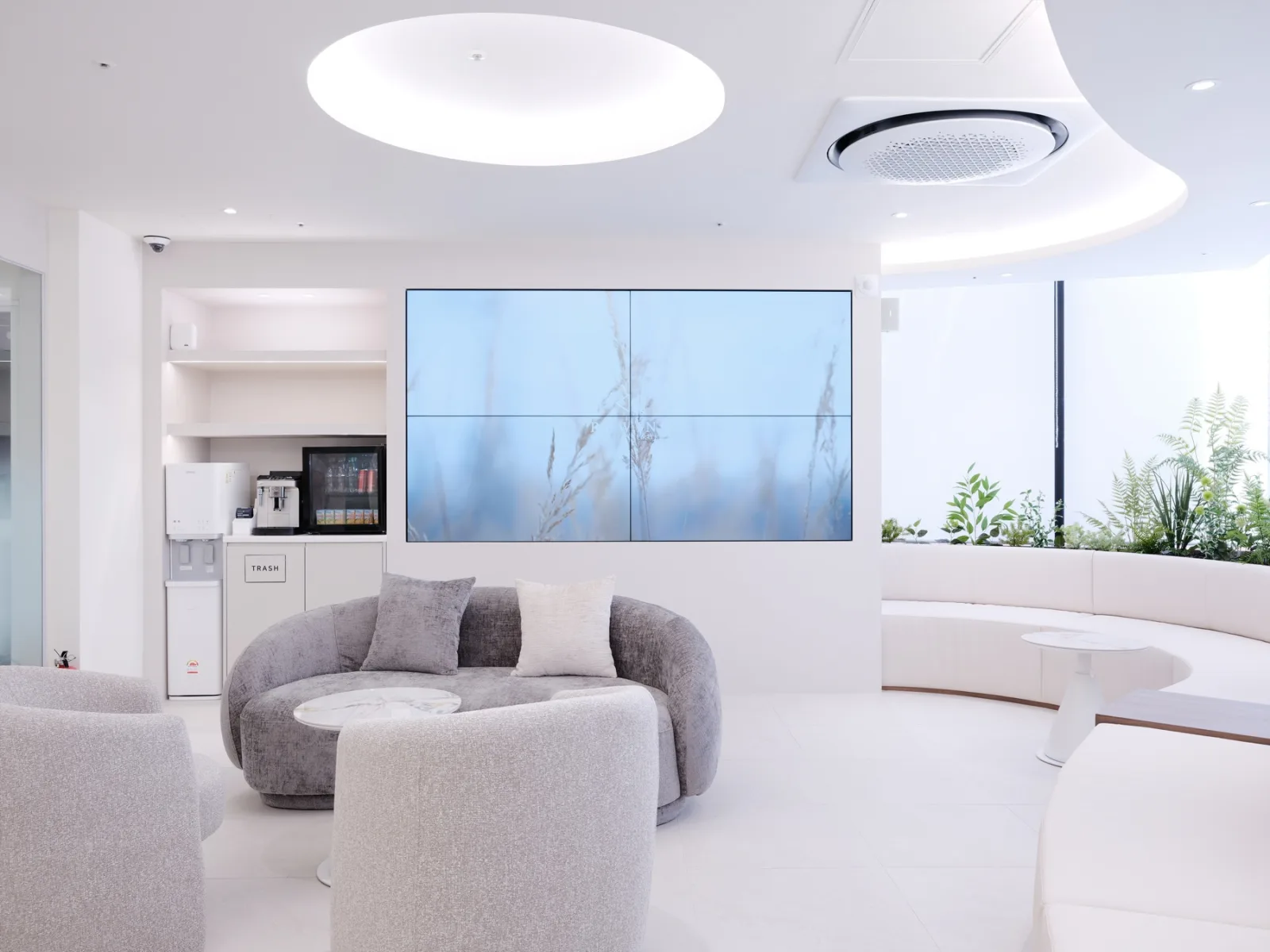 Waiting lounge at Rewind Plastic Surgery