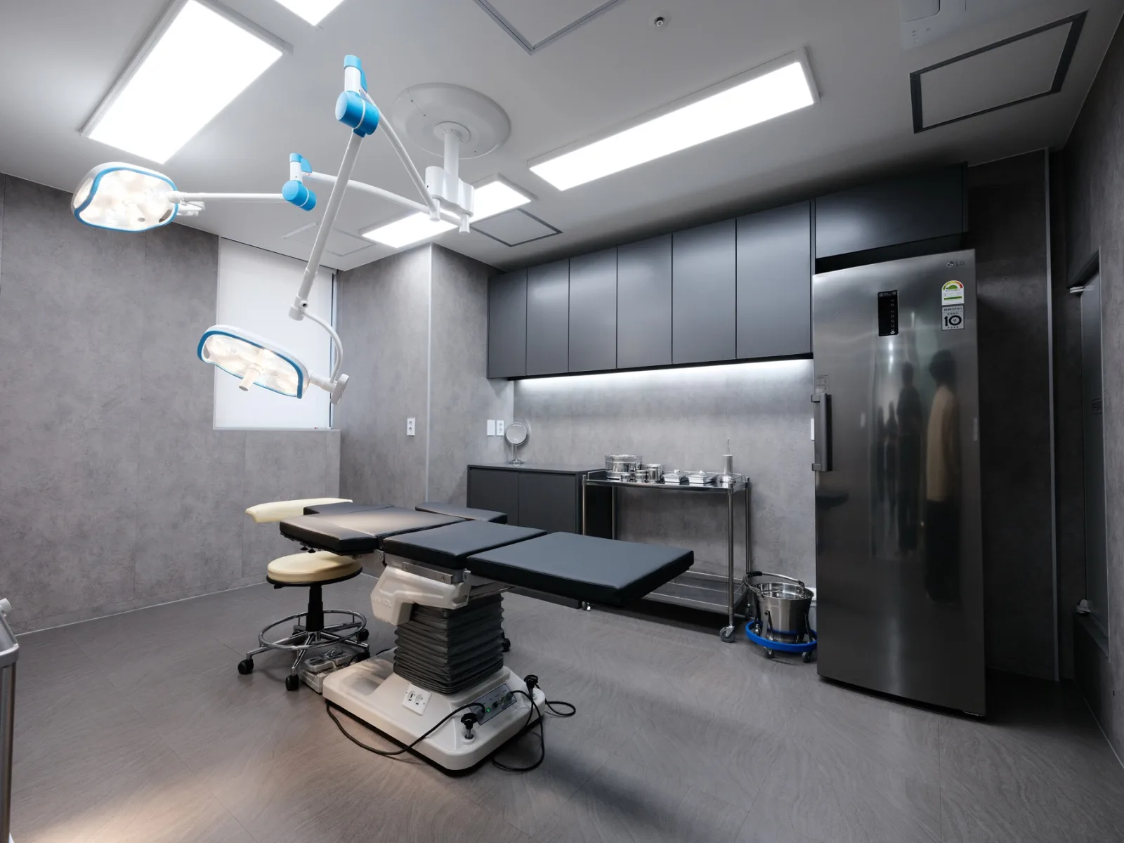 Khu chờ của Rewind Plastic Surgery, tòa nhà Richro, Apgujeong
